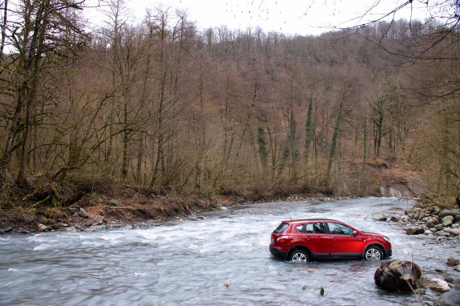  Nissan Qashqai 2010 года  (фото 42 из 204)